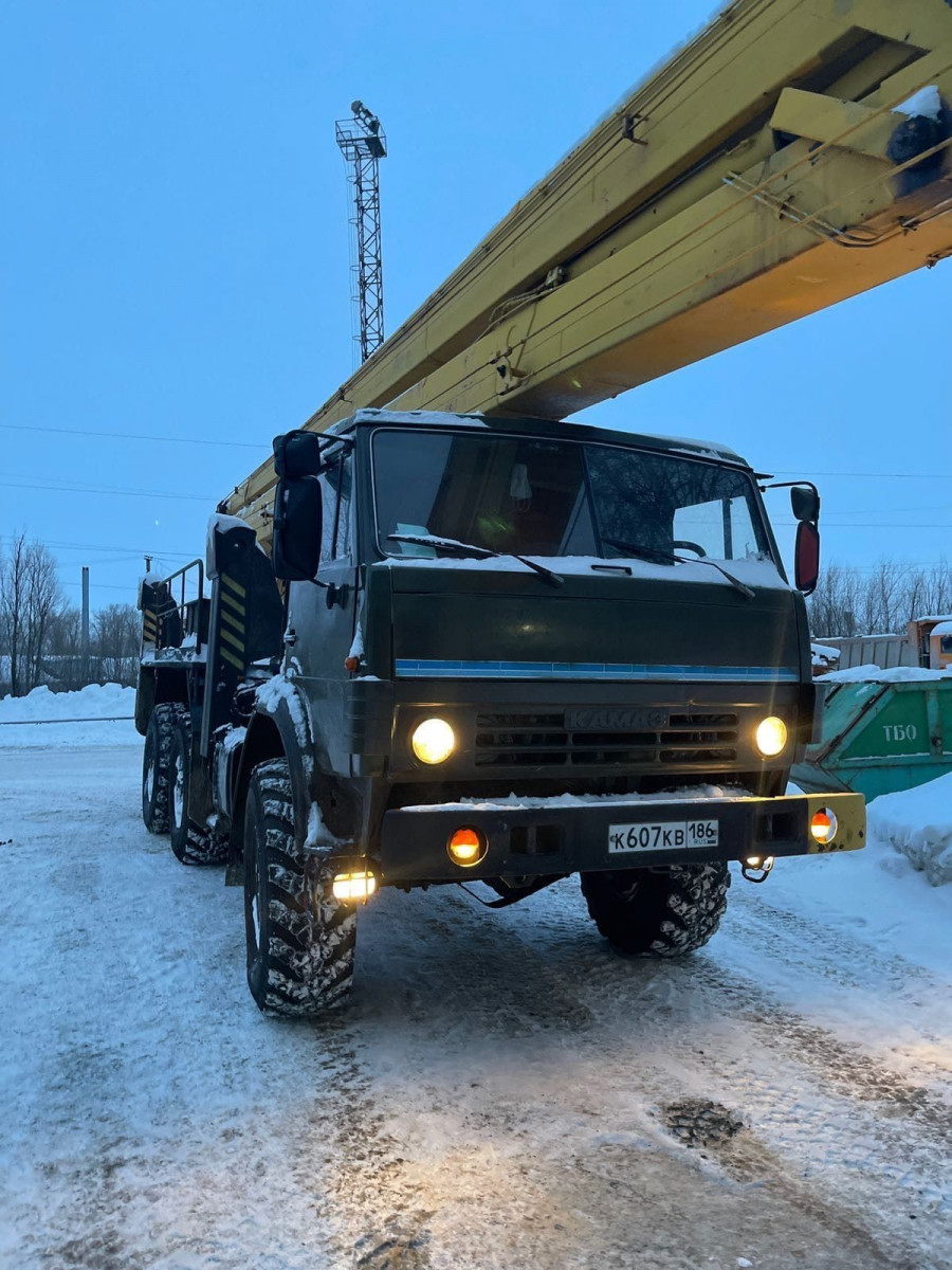 Разгрузка машины автокраном со стропальщиками в Ярославле недорого